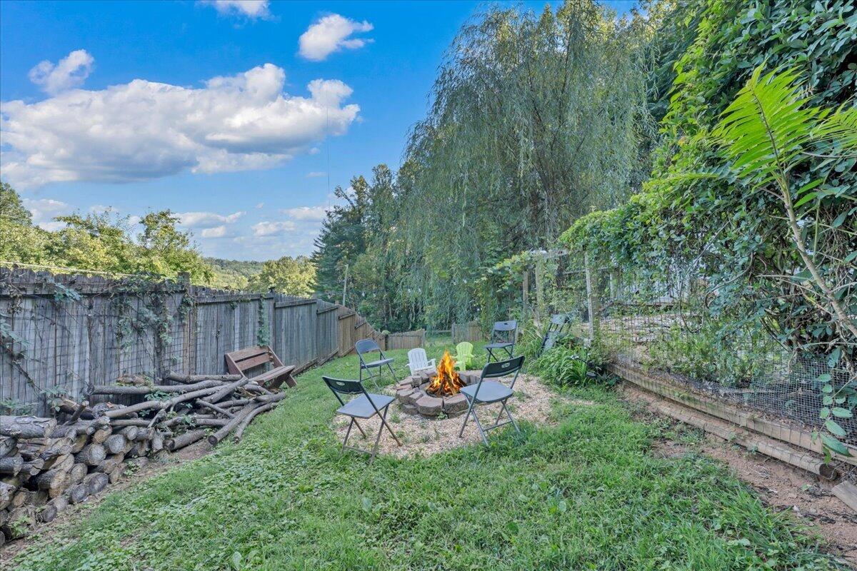 351 Meadow Branch RD