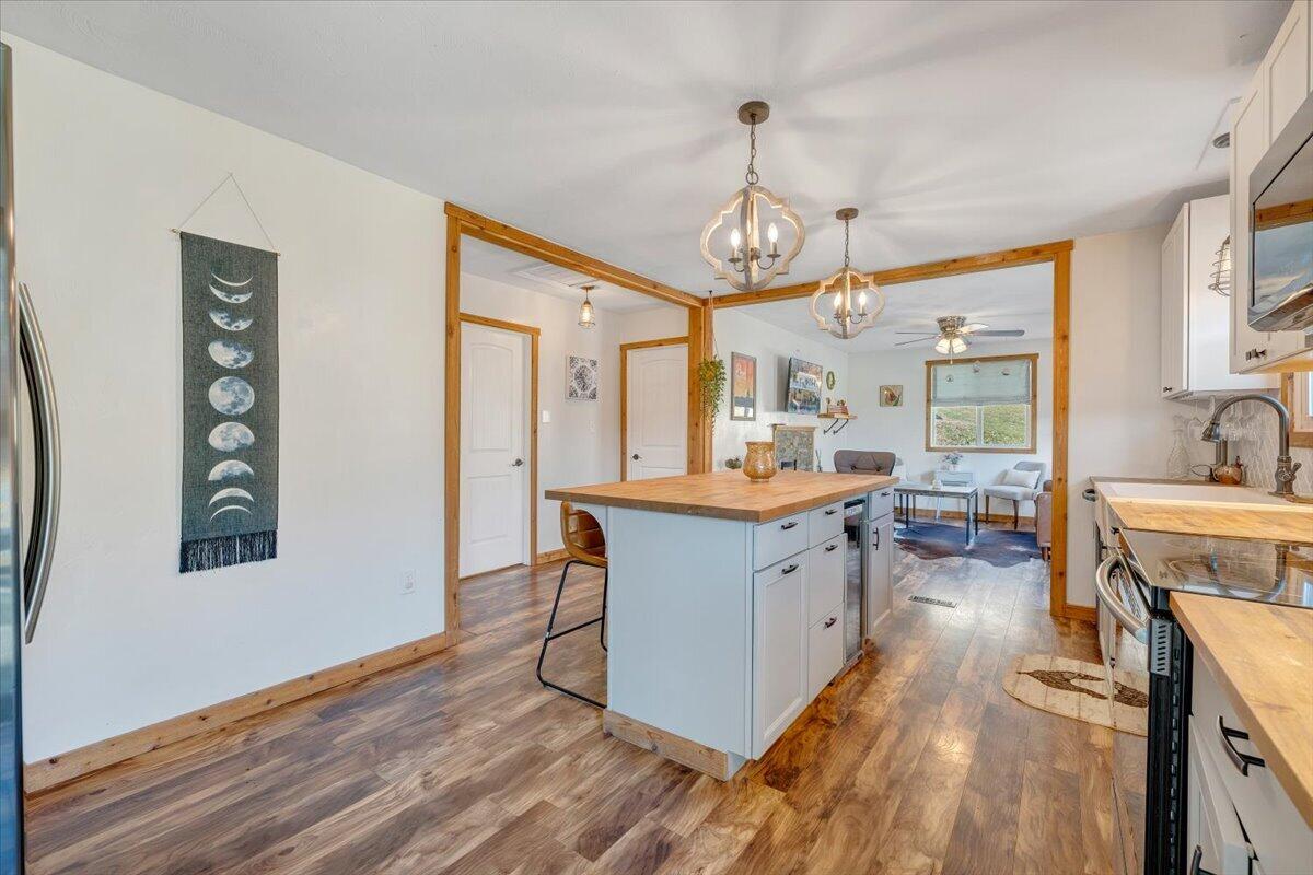 351 Meadow Branch RD