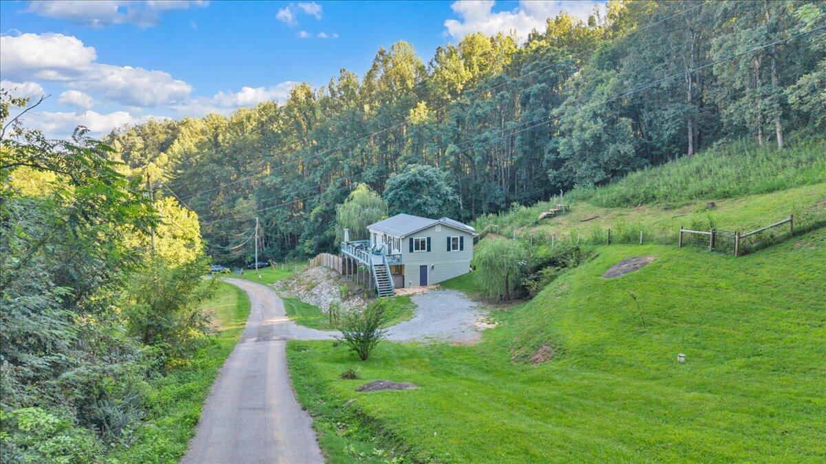 351 Meadow Branch RD