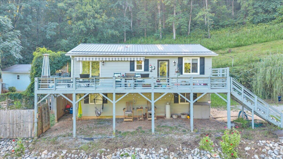 351 Meadow Branch RD