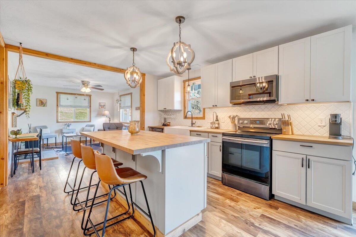 351 Meadow Branch RD
