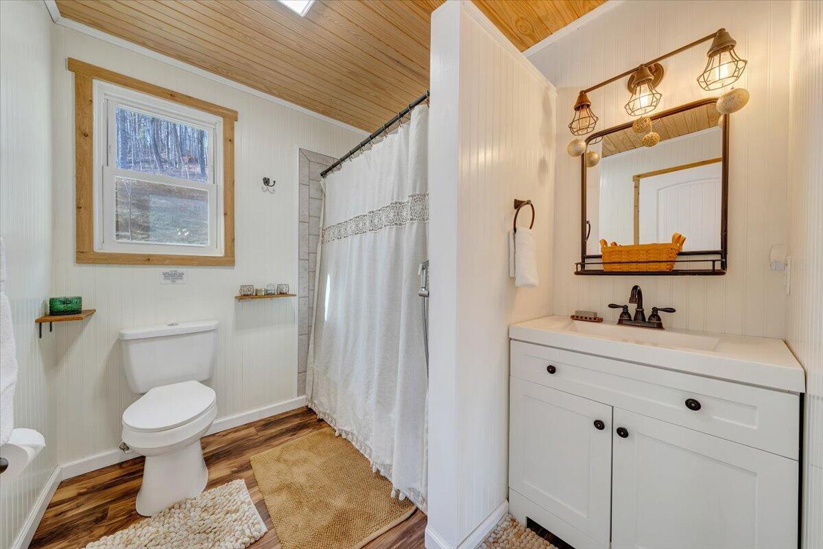 351 Meadow Branch RD