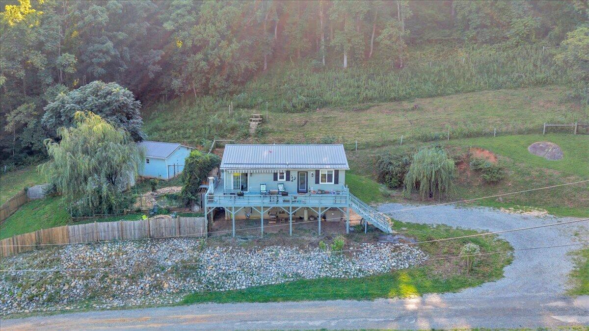 351 Meadow Branch RD