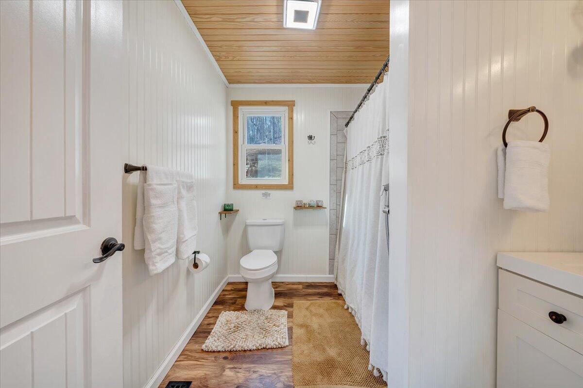 351 Meadow Branch RD
