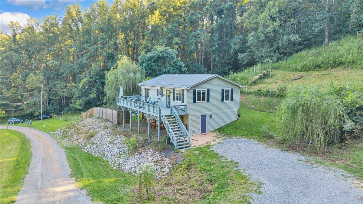 351 Meadow Branch RD