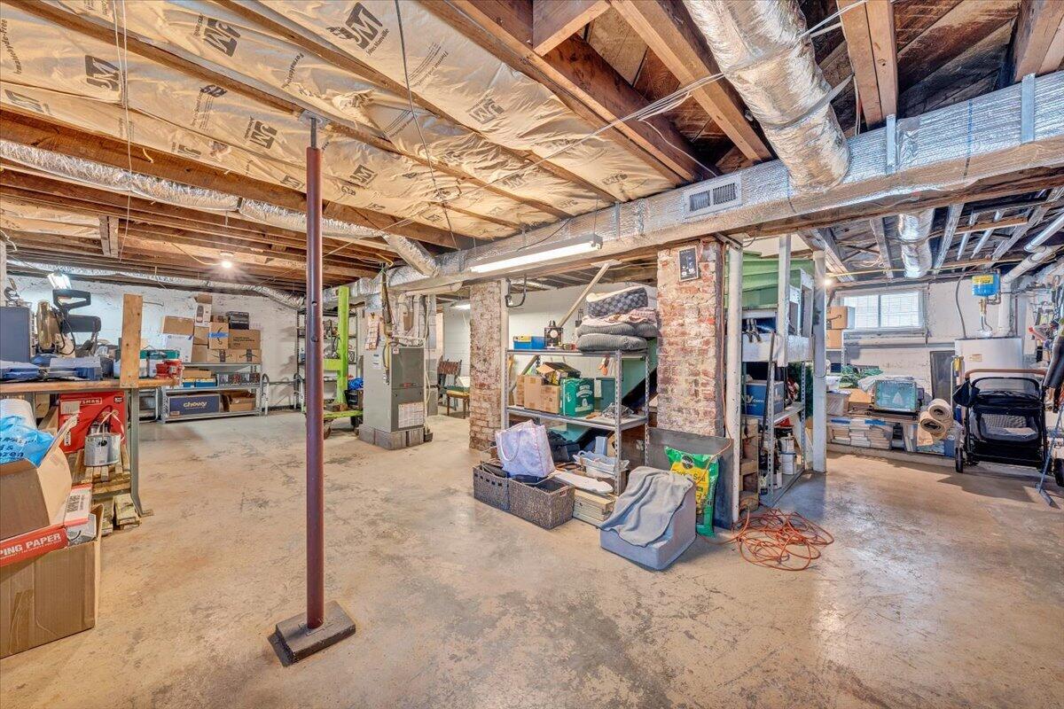 2115 Memorial AVE SW