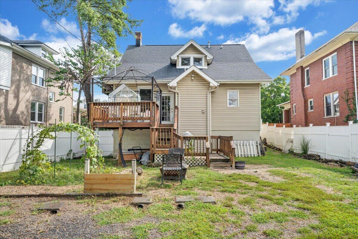 2115 Memorial AVE SW