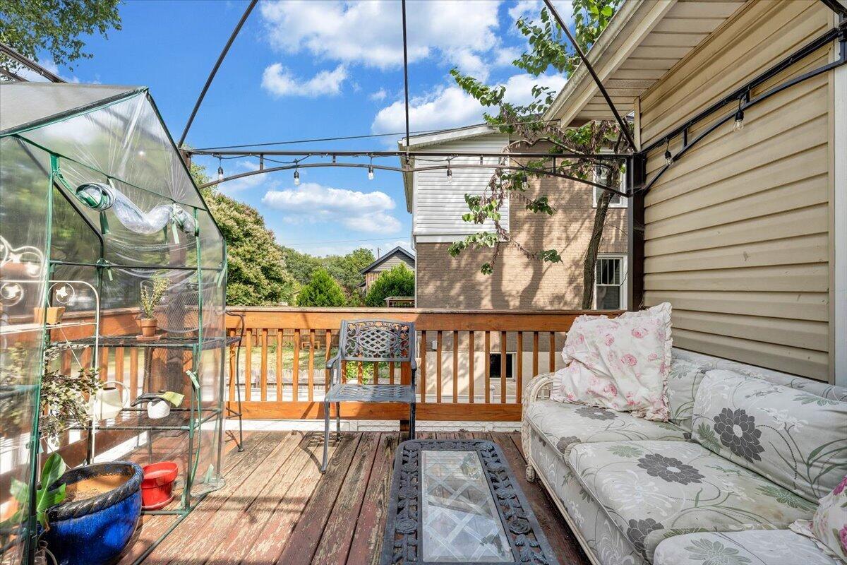 2115 Memorial AVE SW