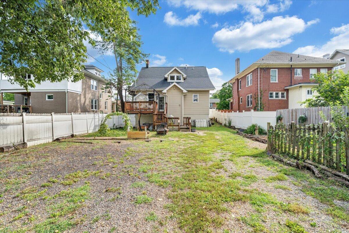2115 Memorial AVE SW