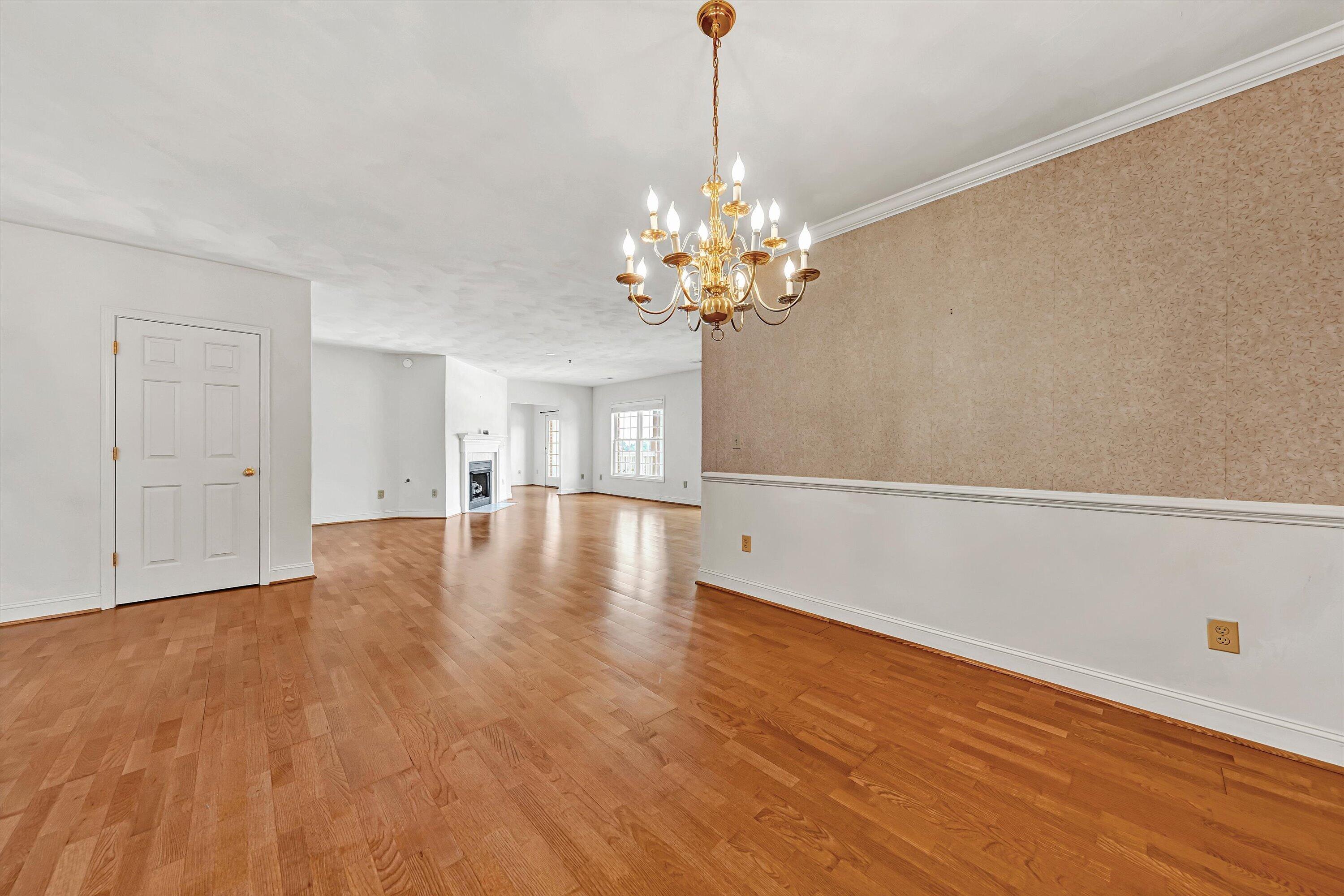 4444 Pheasant Ridge RD APT 305