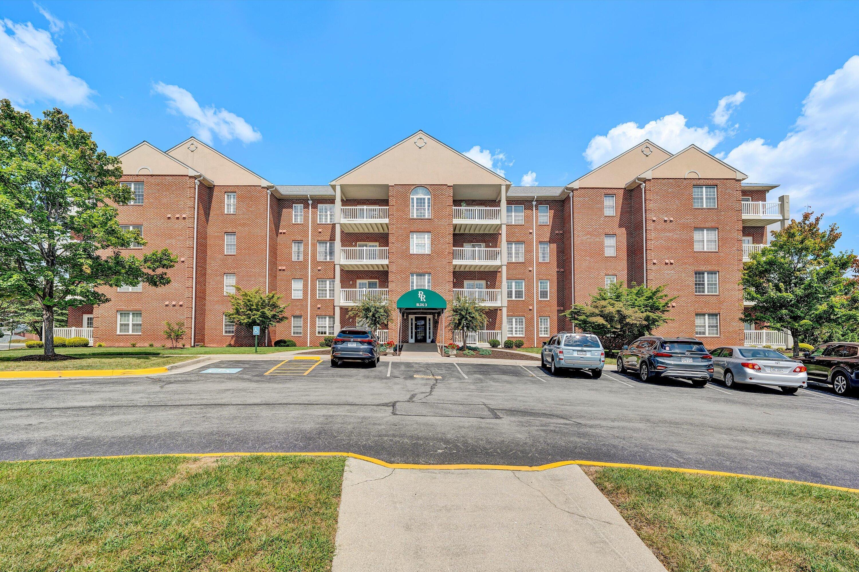 4444 Pheasant Ridge RD APT 305