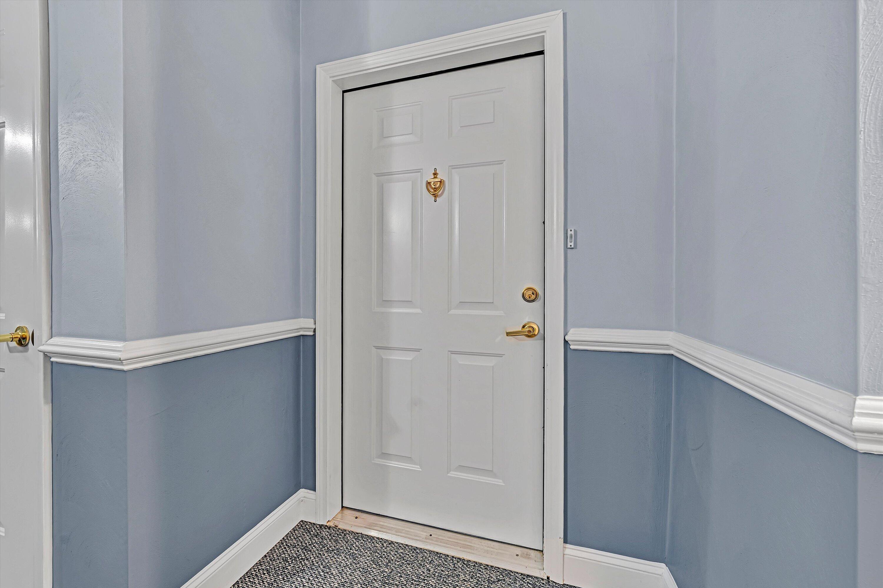 4444 Pheasant Ridge RD APT 305