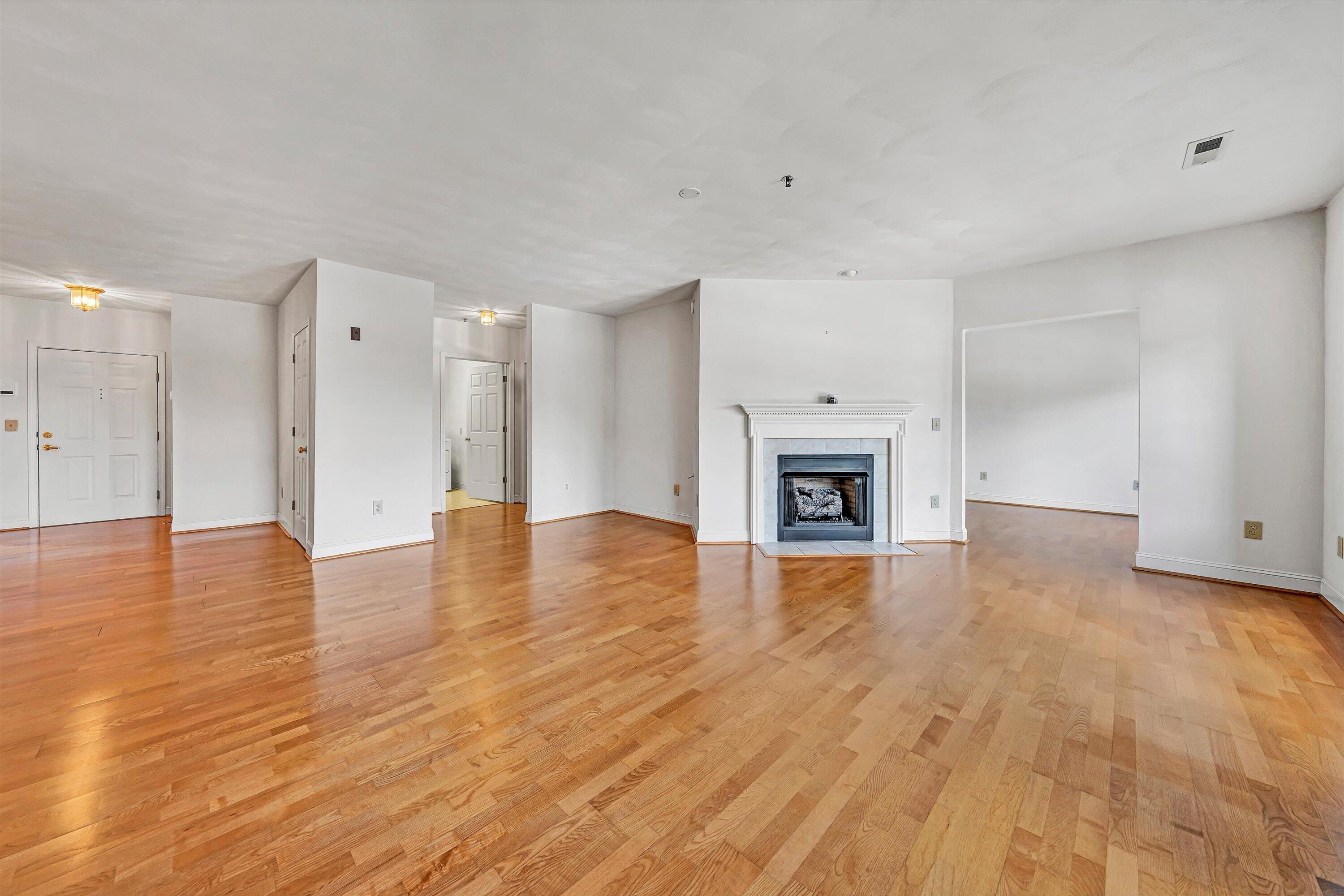 4444 Pheasant Ridge RD APT 305