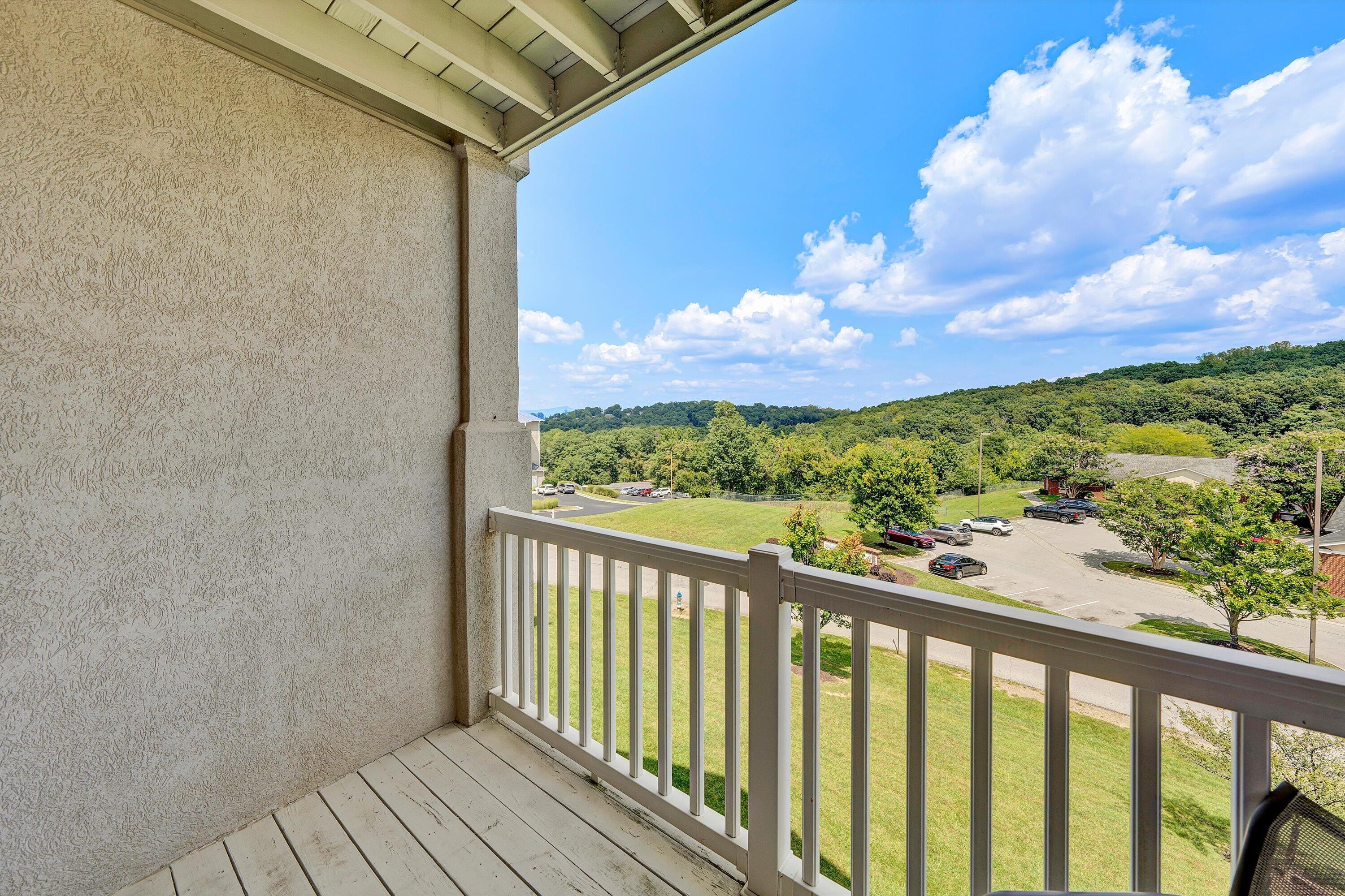 4444 Pheasant Ridge RD APT 305