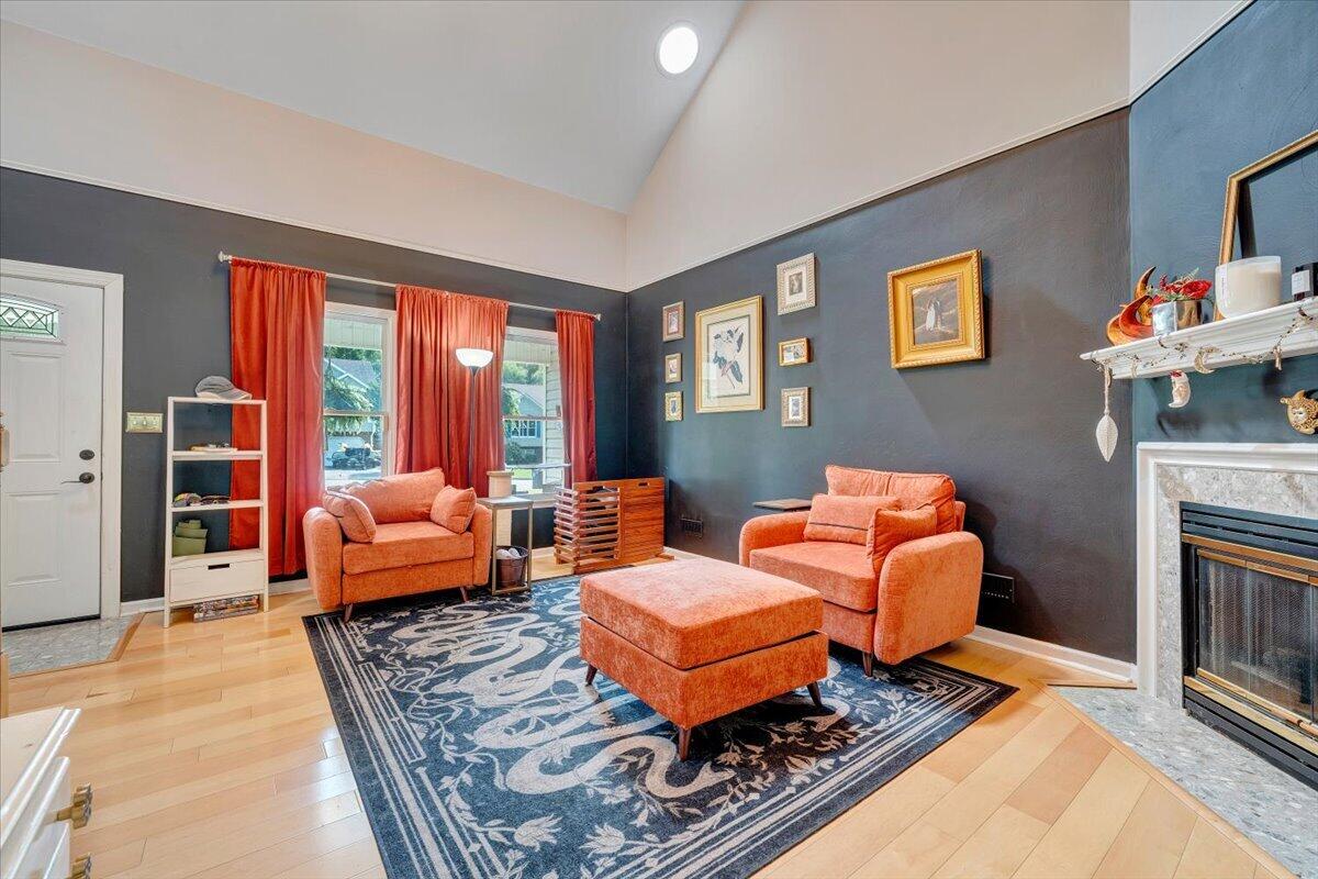 1313 Trevino DR NE