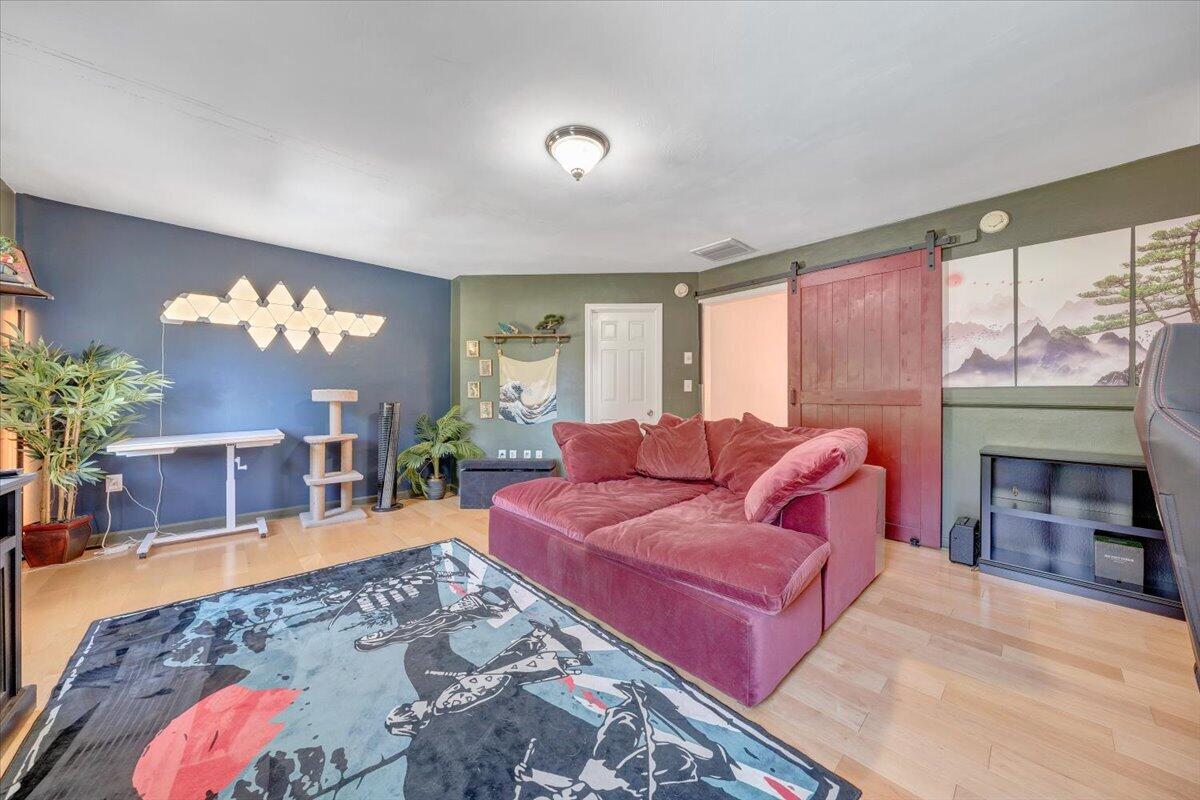 1313 Trevino DR NE