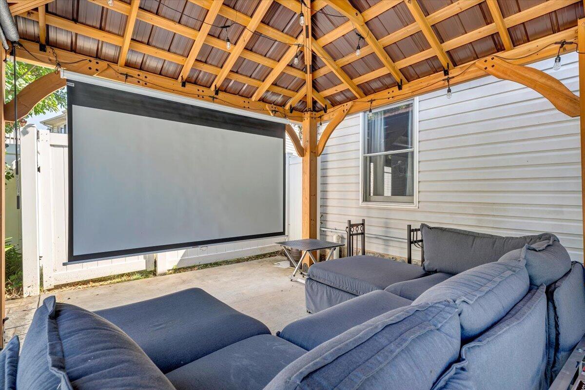 1313 Trevino DR NE
