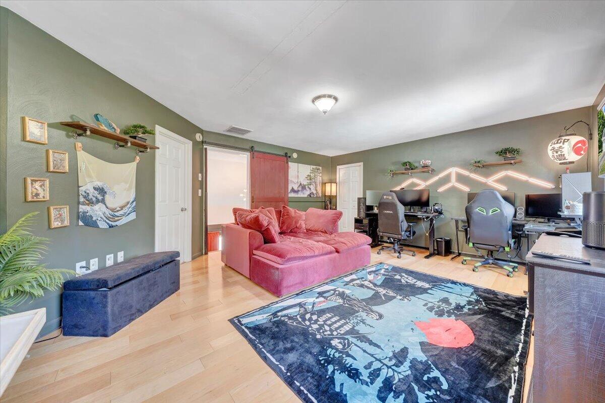 1313 Trevino DR NE