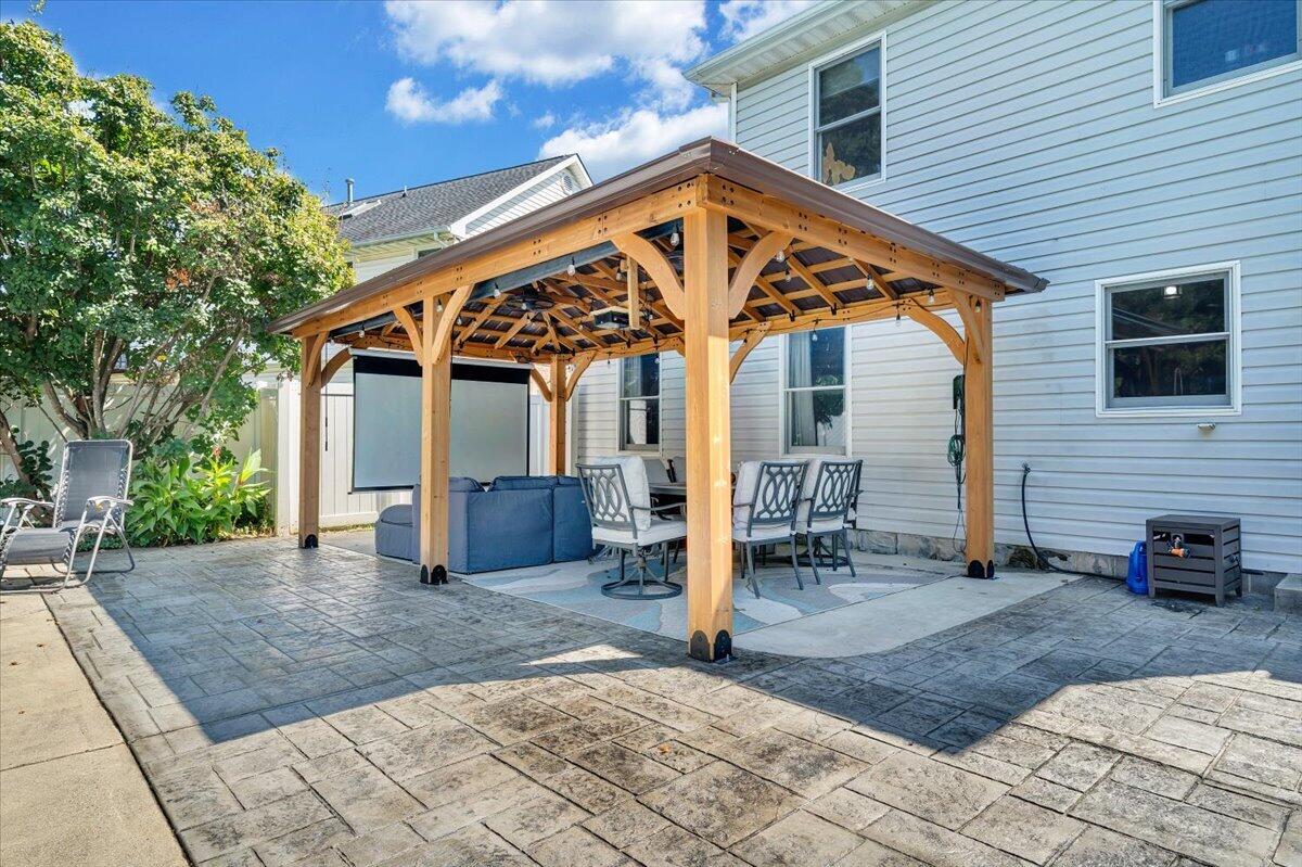 1313 Trevino DR NE