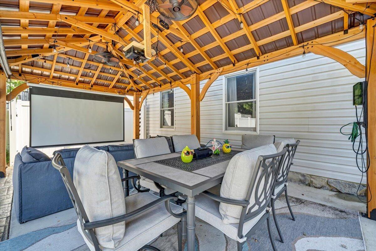 1313 Trevino DR NE