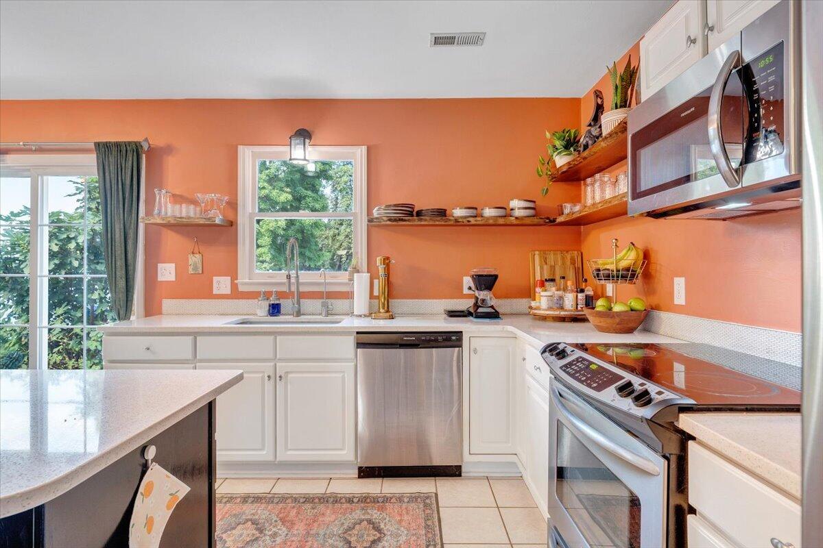1313 Trevino DR NE