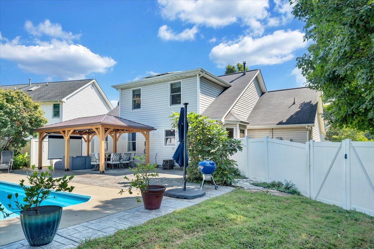 1313 Trevino DR NE