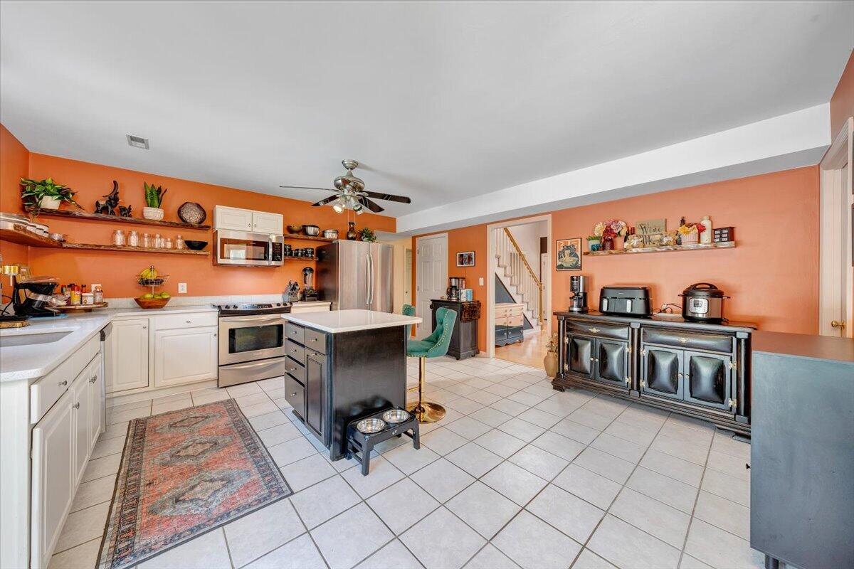1313 Trevino DR NE