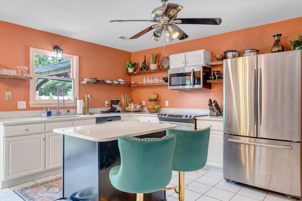 1313 Trevino DR NE