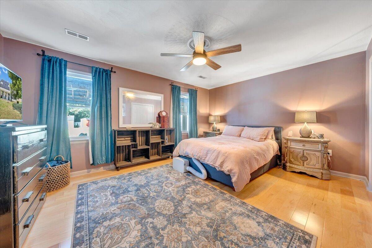 1313 Trevino DR NE