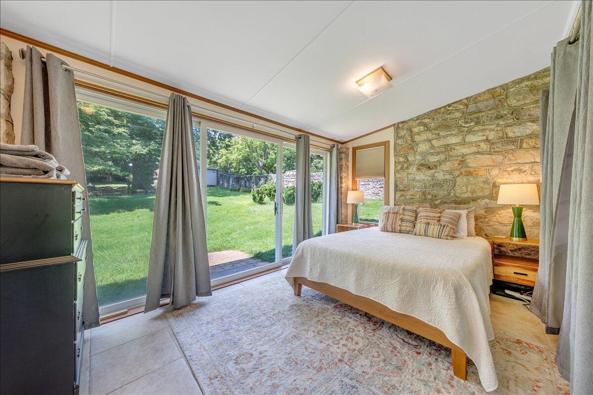 7892 Craig Valley DR