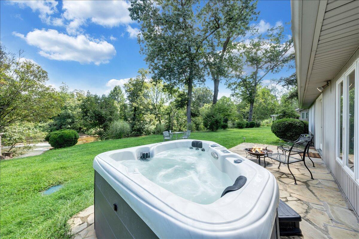 7892 Craig Valley DR