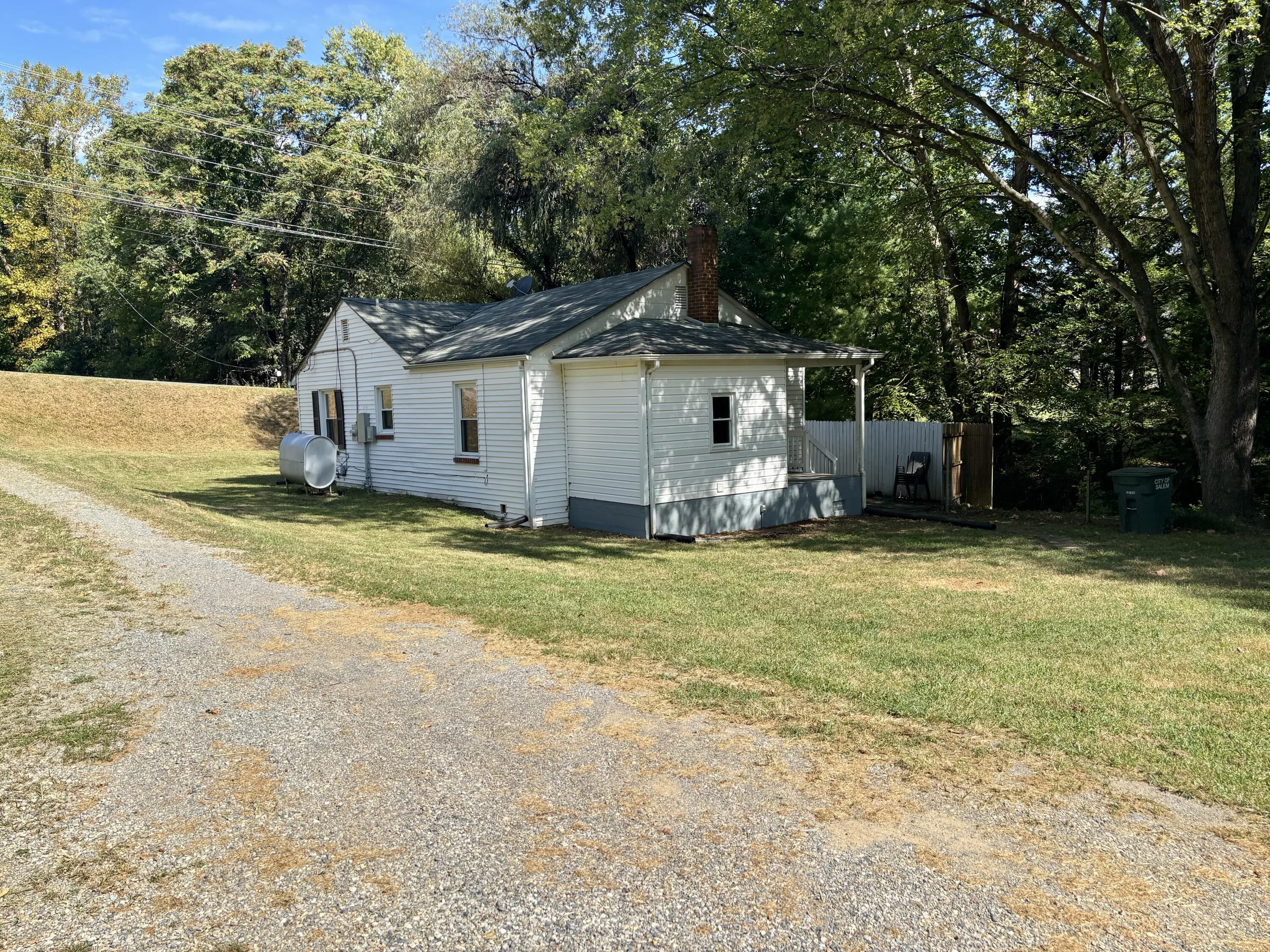 744 N Mill RD