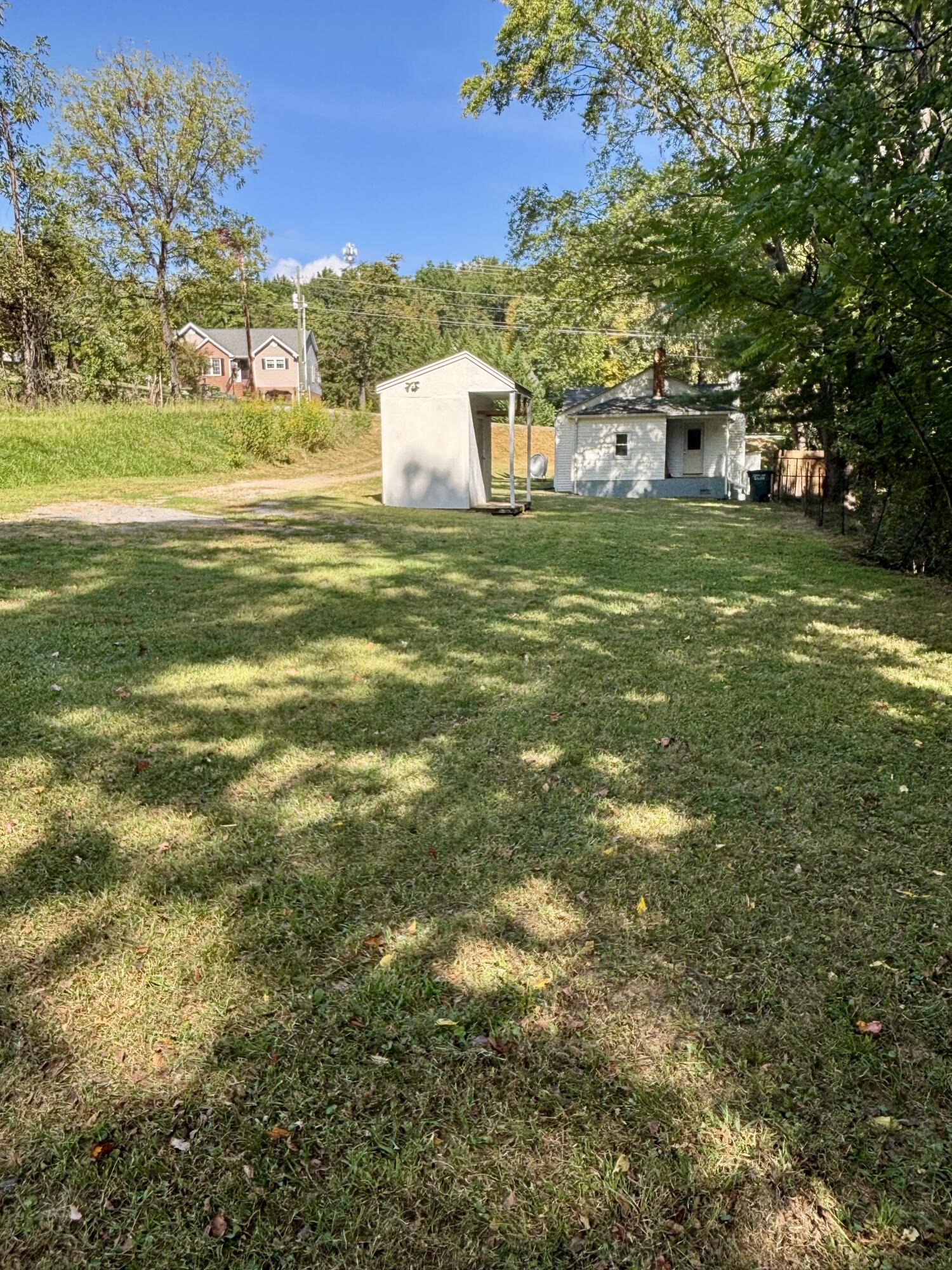 744 N Mill RD