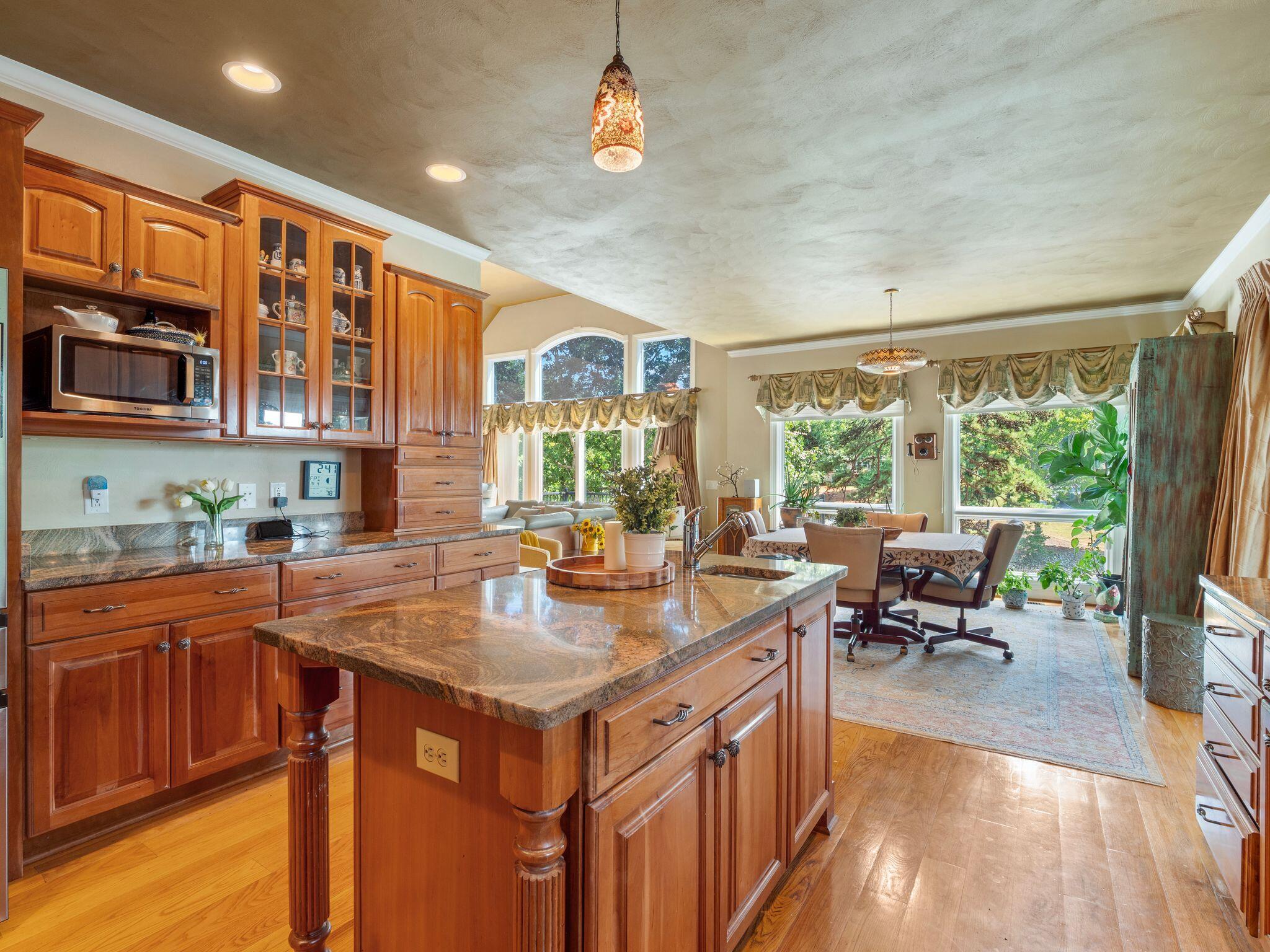 8875 Burnt Chimney RD
