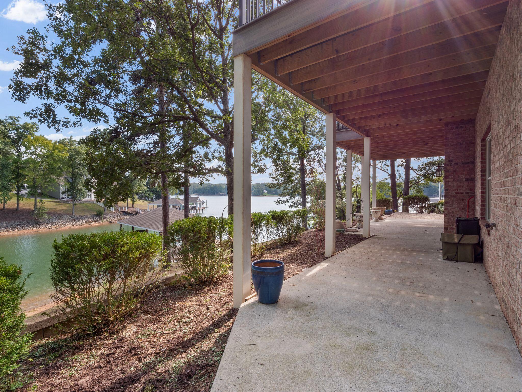 8875 Burnt Chimney RD