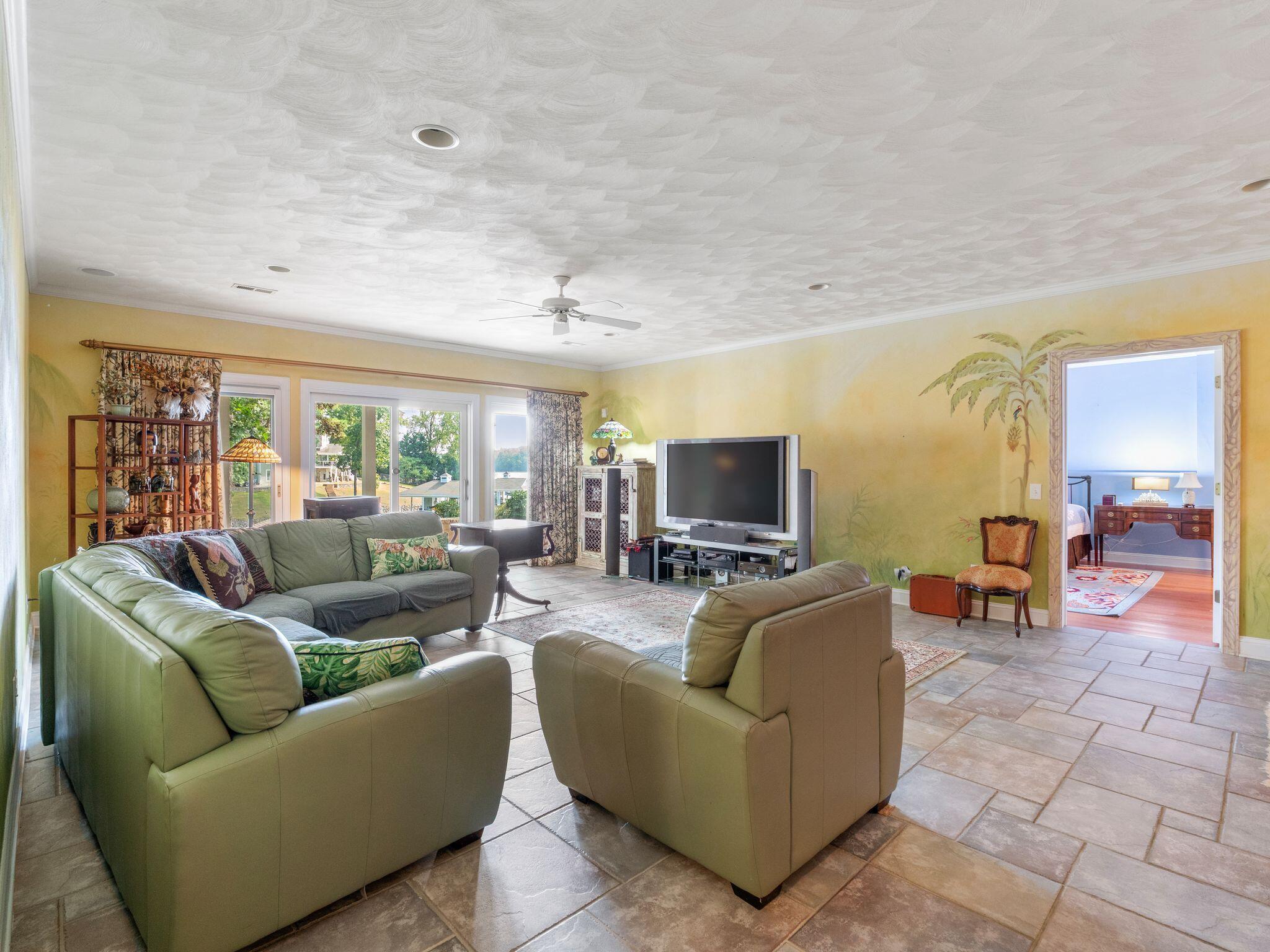 8875 Burnt Chimney RD