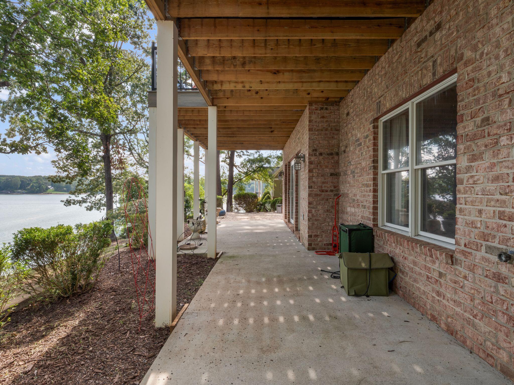 8875 Burnt Chimney RD