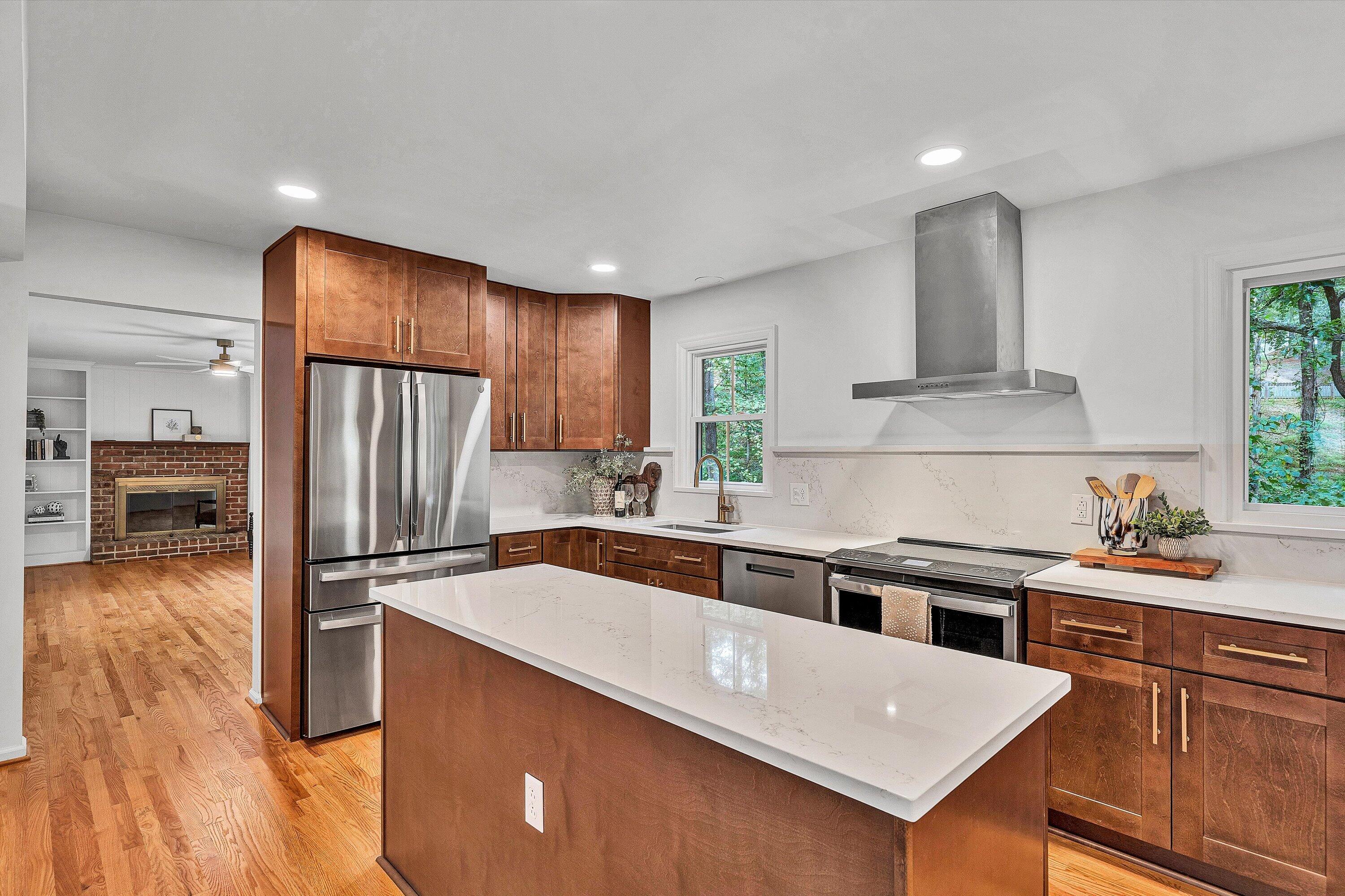 2825 Fairway Forest DR