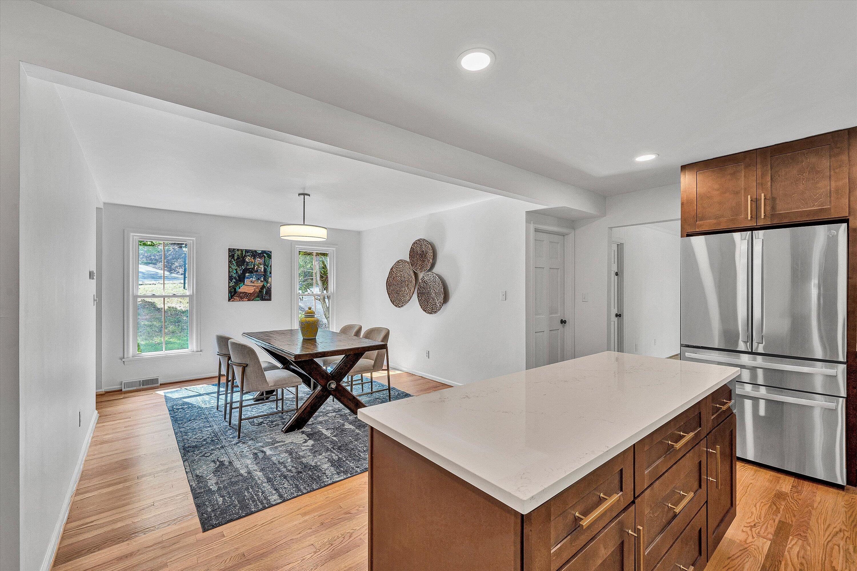 2825 Fairway Forest DR