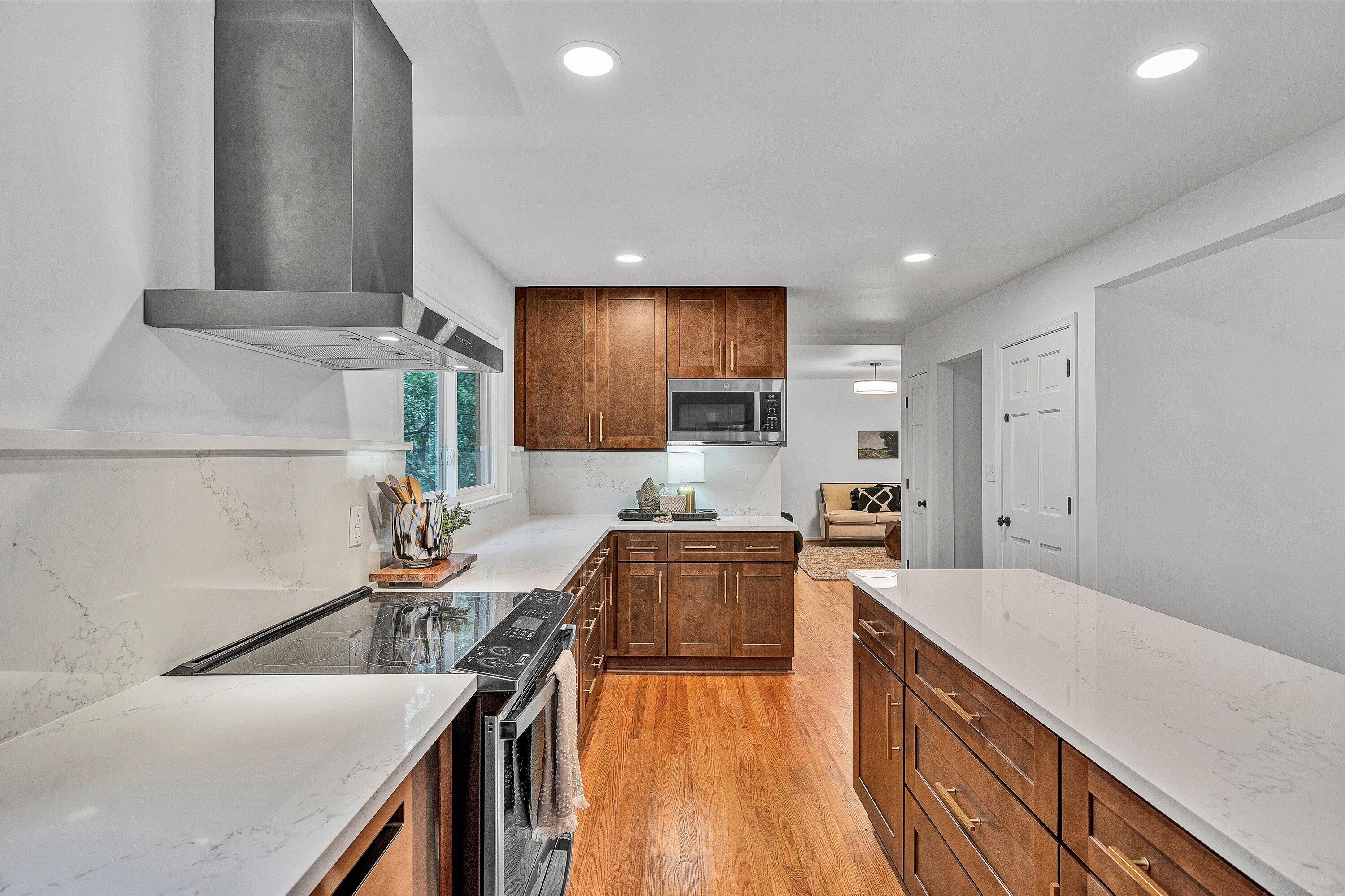 2825 Fairway Forest DR