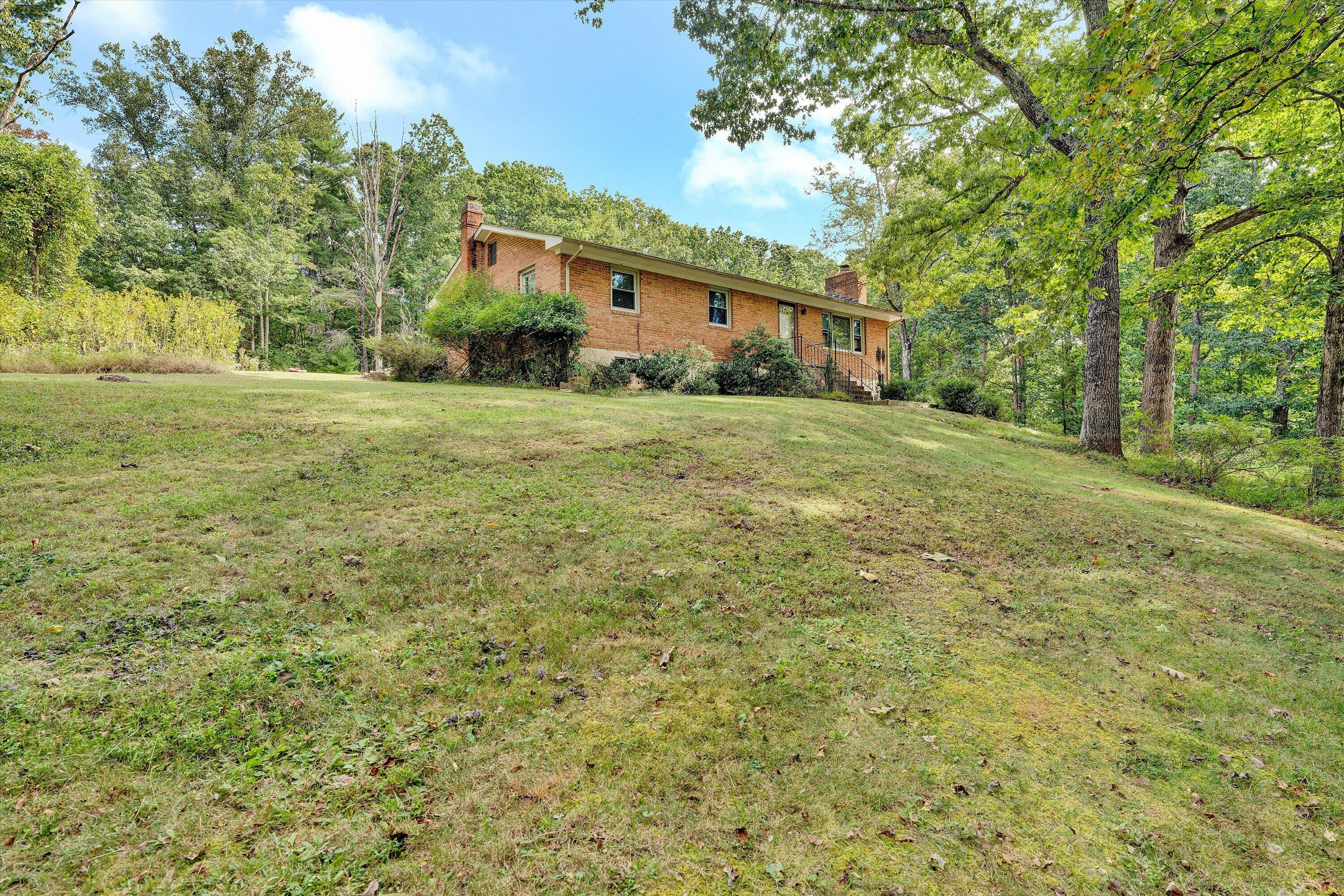6804 Cotton Hill RD