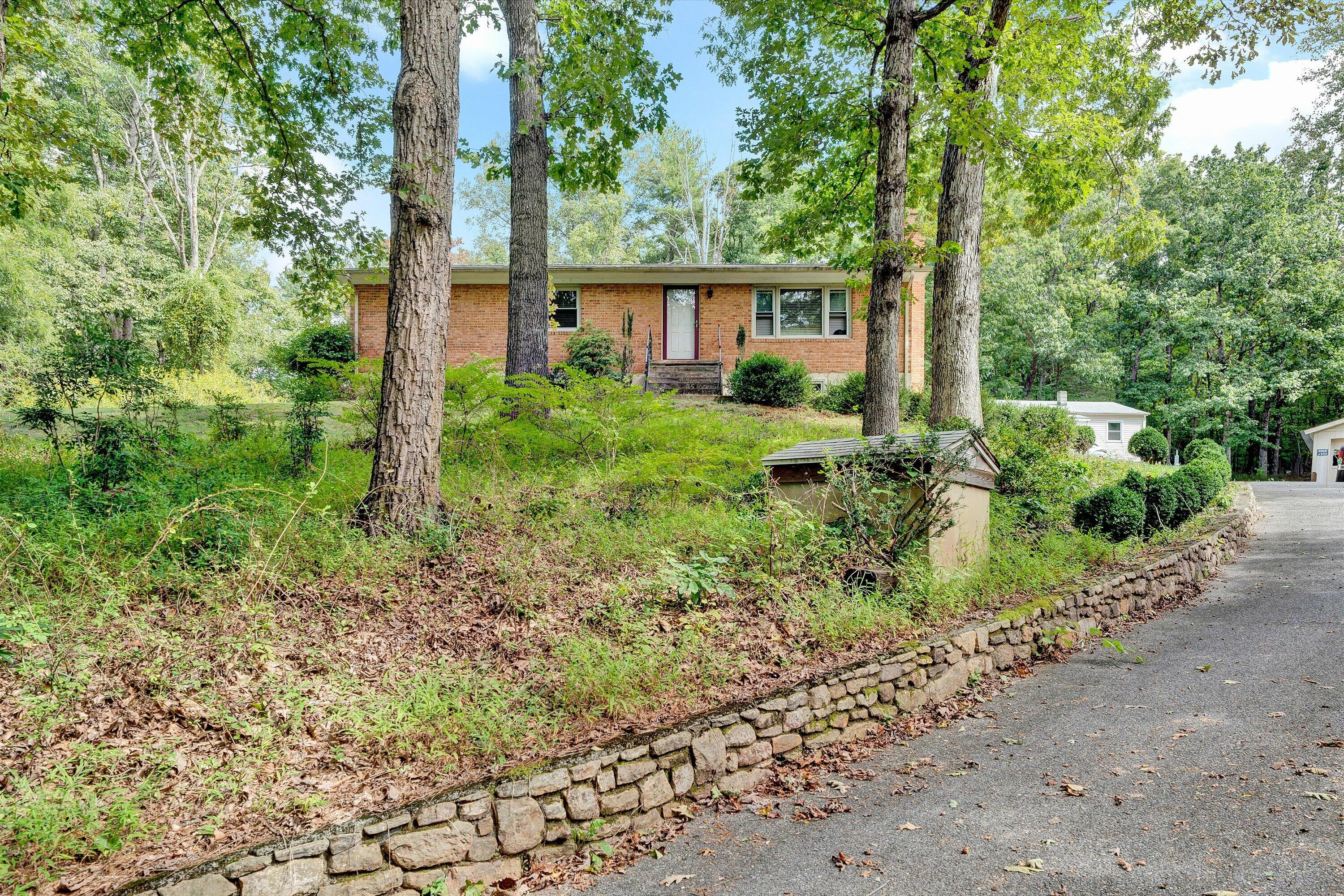 6804 Cotton Hill RD