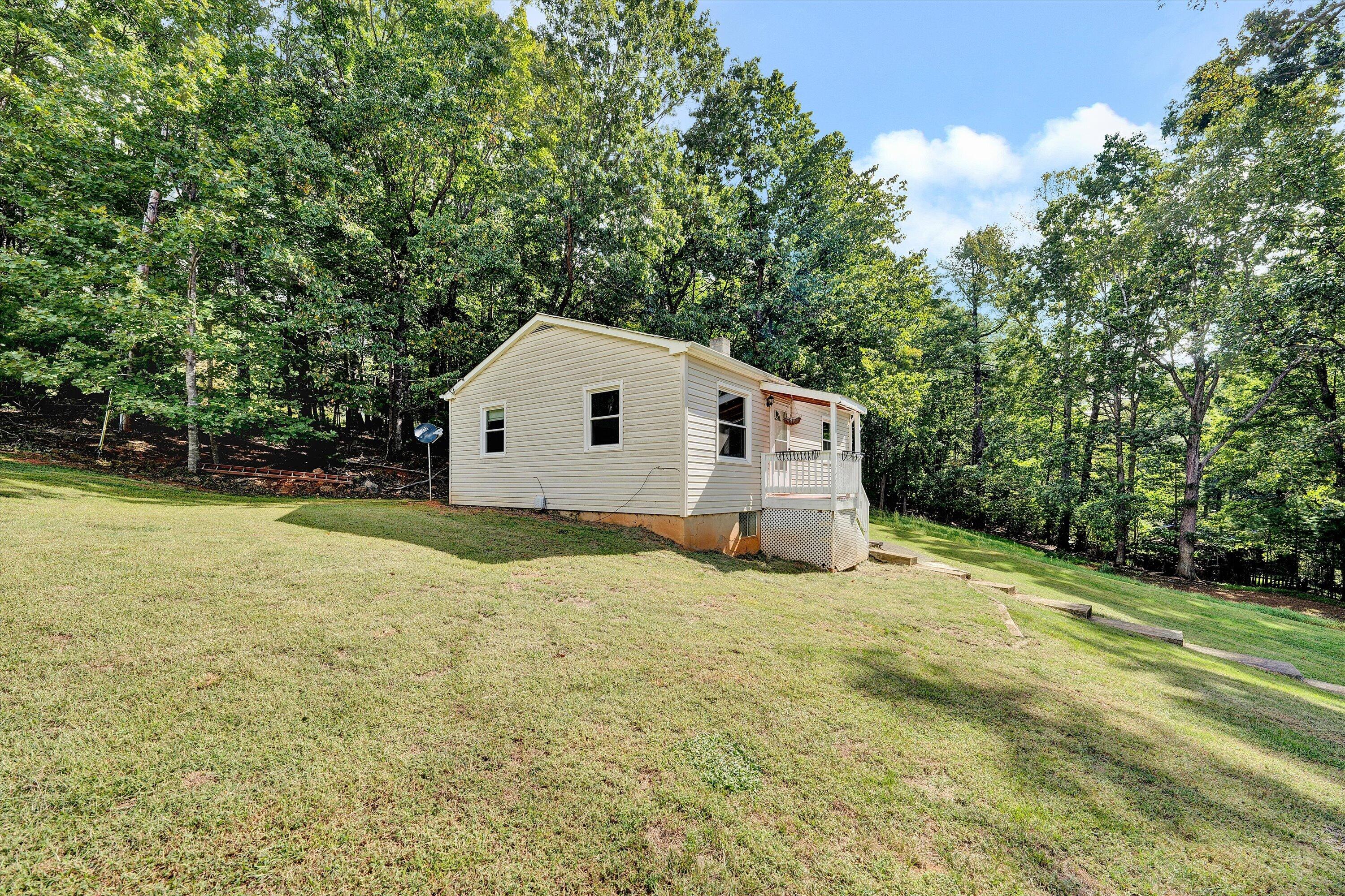 6804 Cotton Hill RD