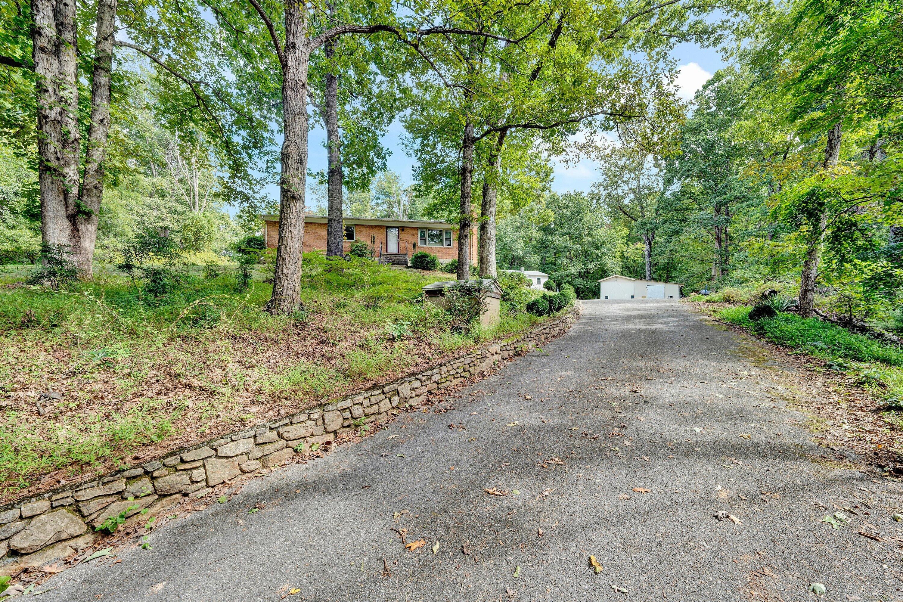 6804 Cotton Hill RD