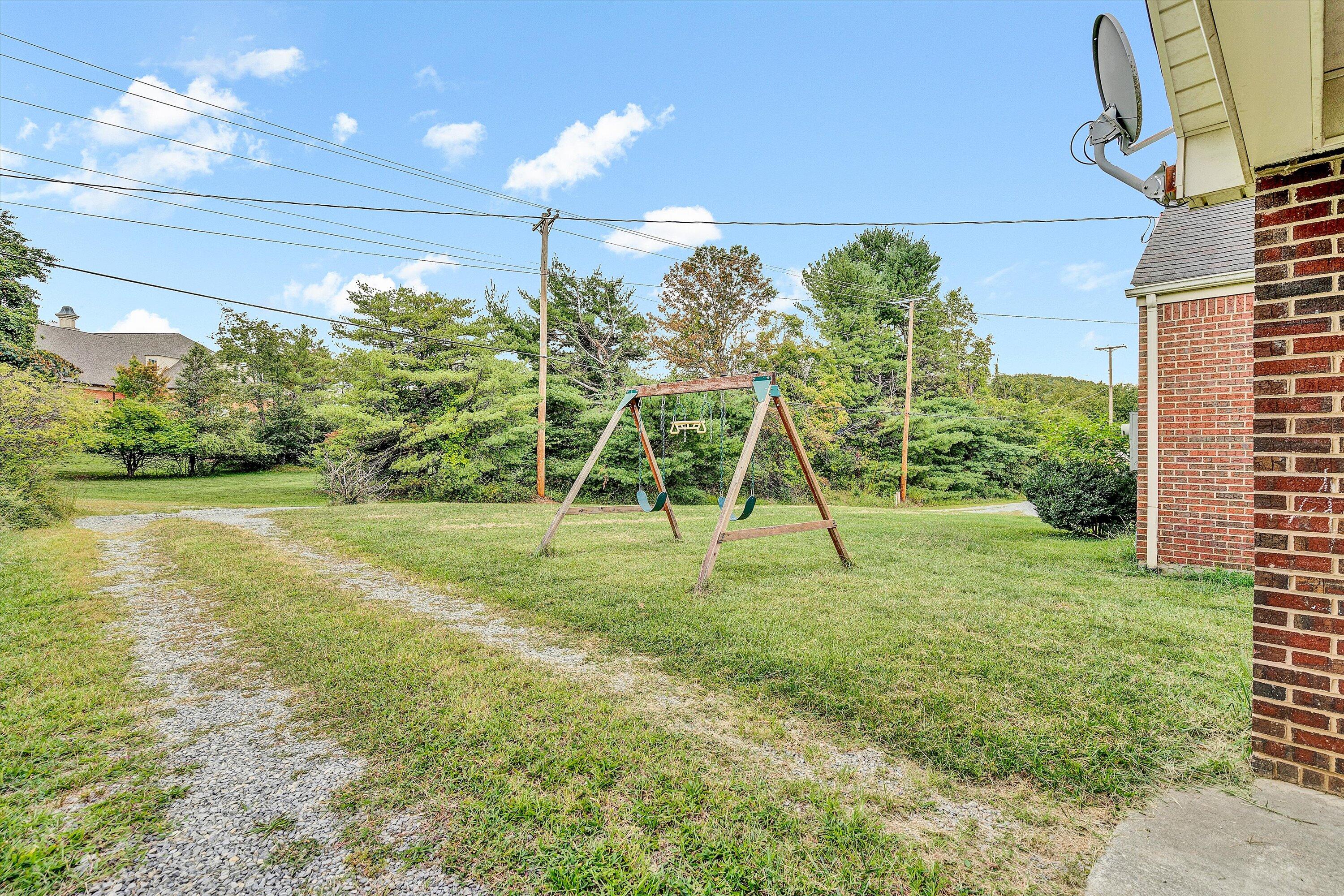 2925 Leslie LN SW 2925, 2931, 2941