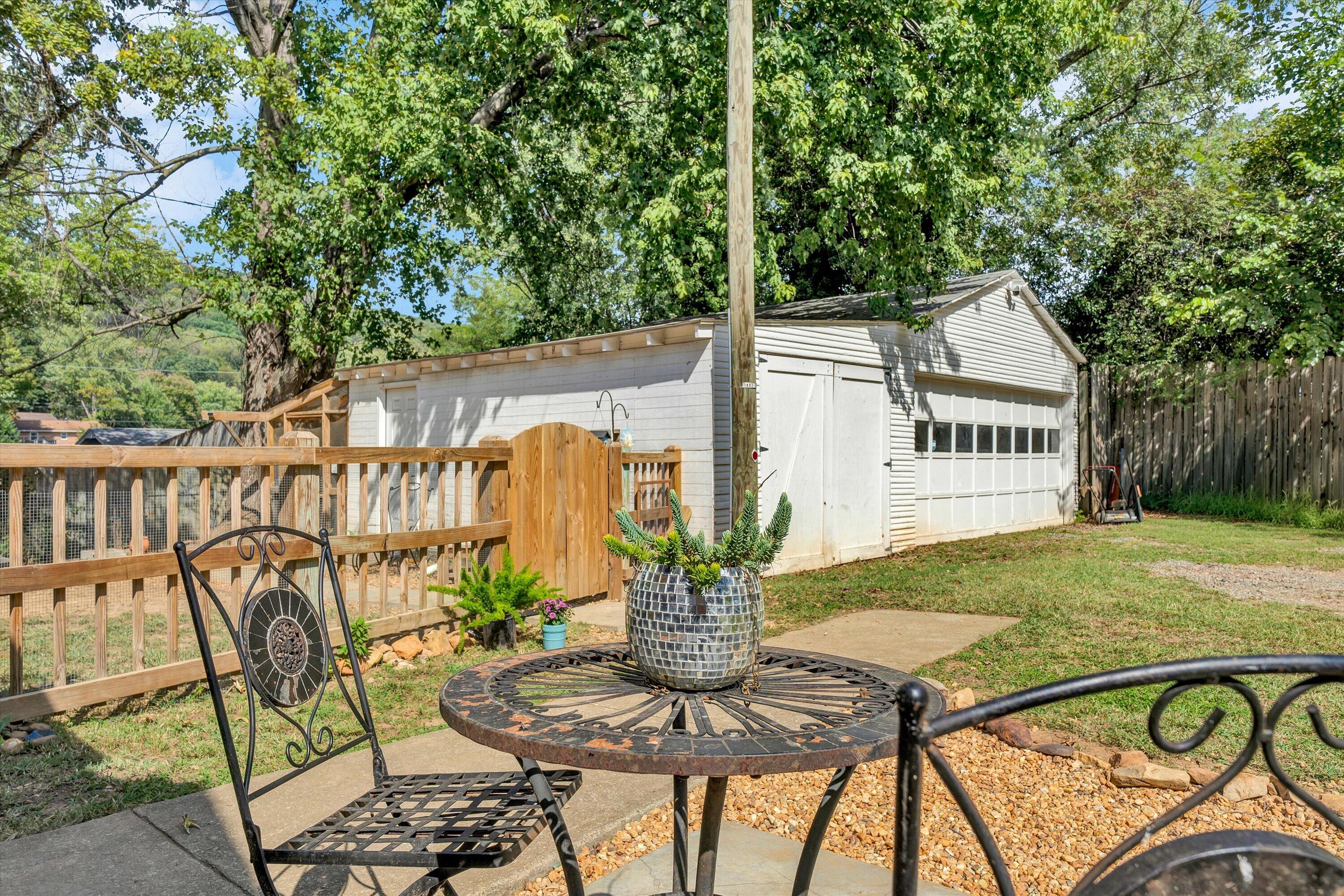 324 Jamie LN