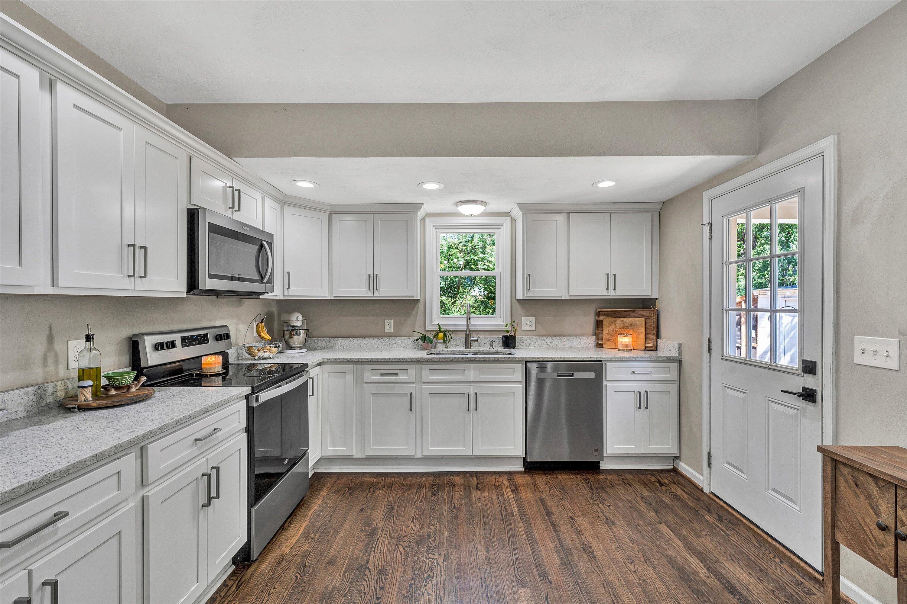 324 Jamie LN