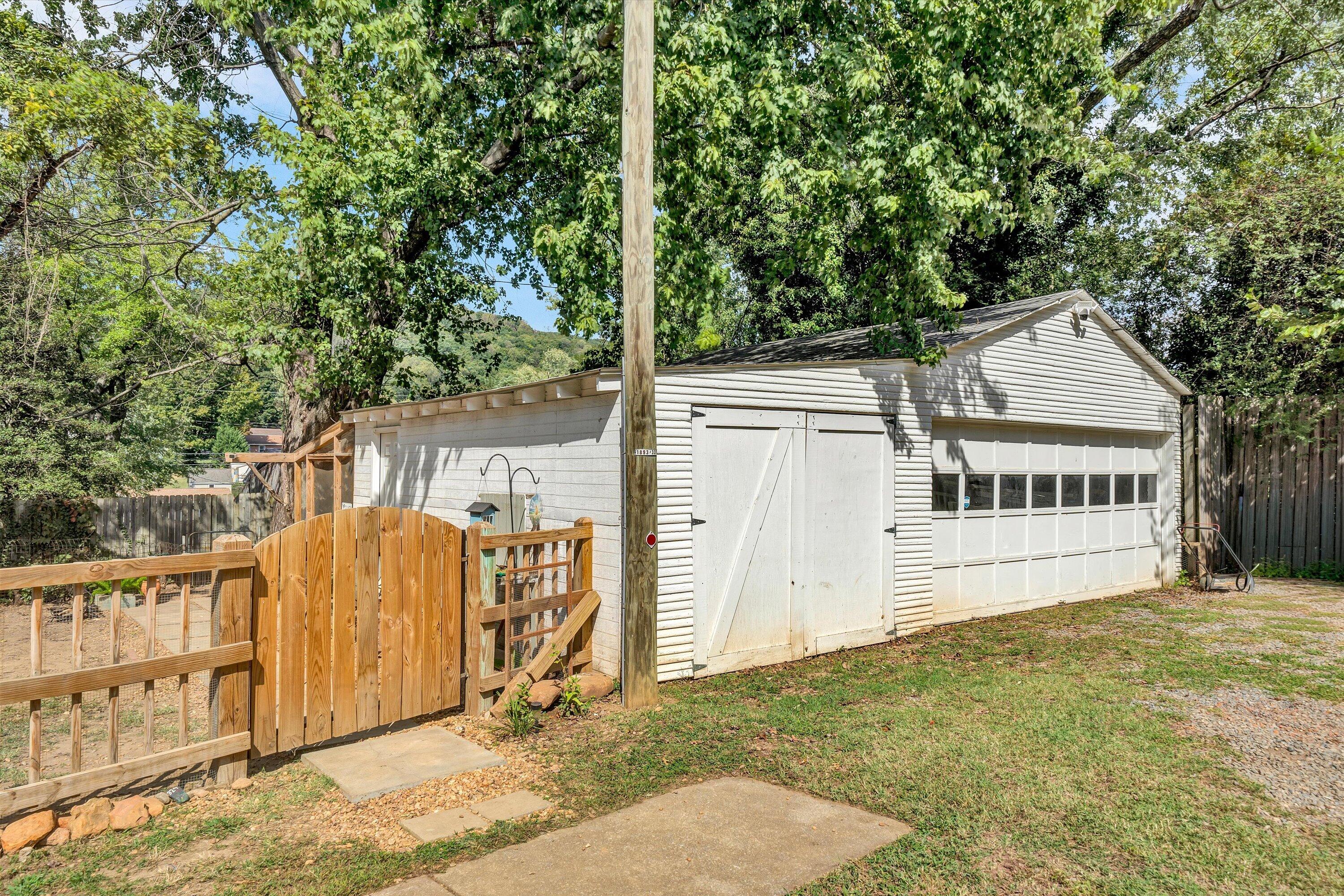 324 Jamie LN
