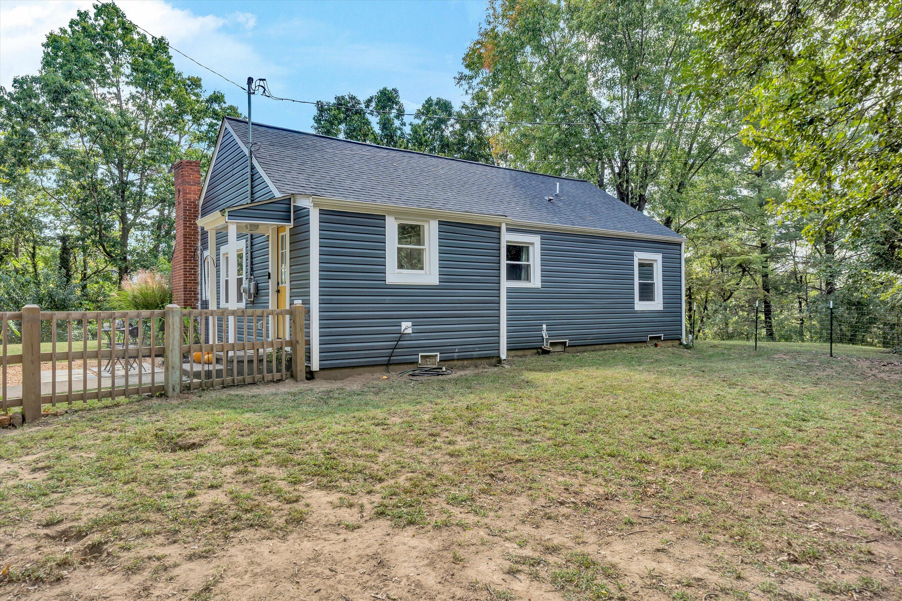 324 Jamie LN