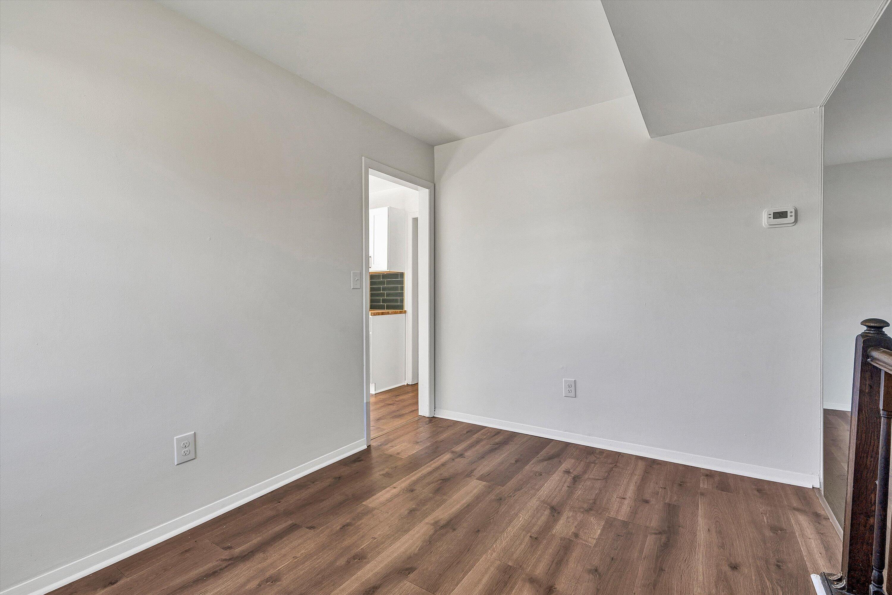 4625 Roxbury LN